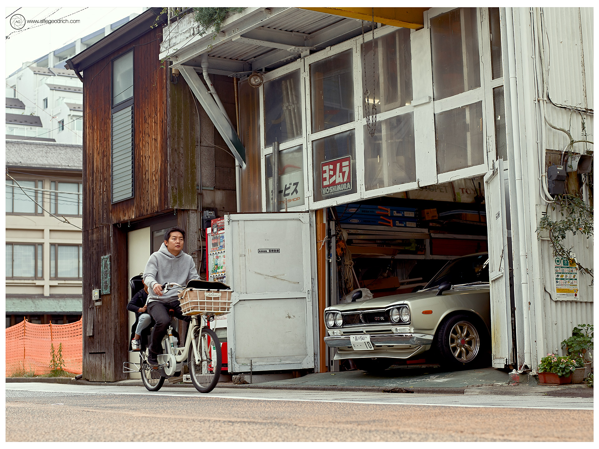 Nissan Skyline in Aomonoyokocho