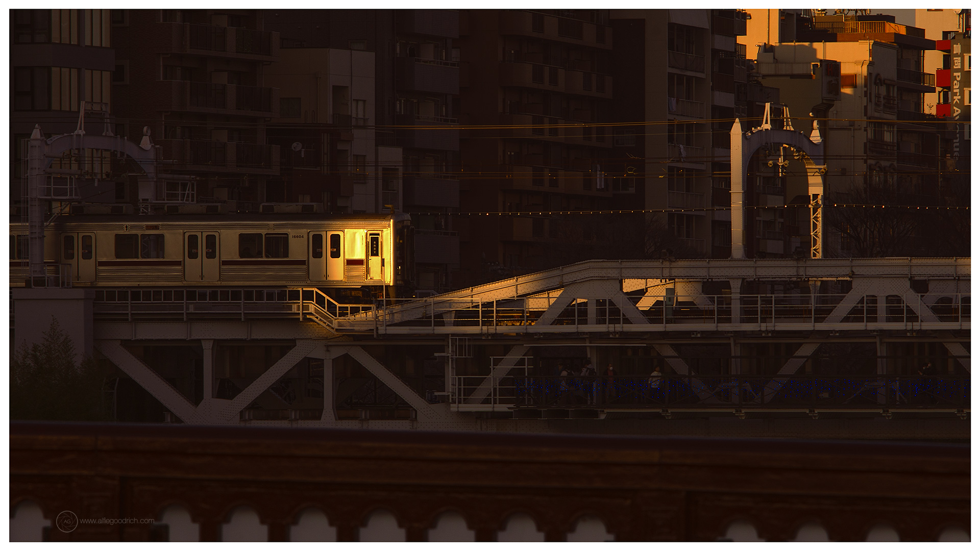 Sendagi to Asakusa via Sanya